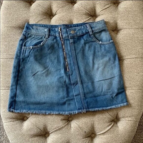 ‎Denim Zipper Fringed Skirt - Picture 3 of 9